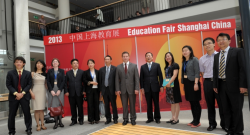Shanghai egyetemek oktatási kiállítása az SZTE-n