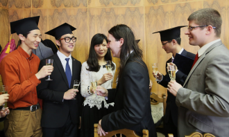 Az SZTE Konfuciusz Intézet támogatásával Szegedre érkezett nyolc kínai hallgató átvette diplomáját az Állam- és Jogtudományi Karon
